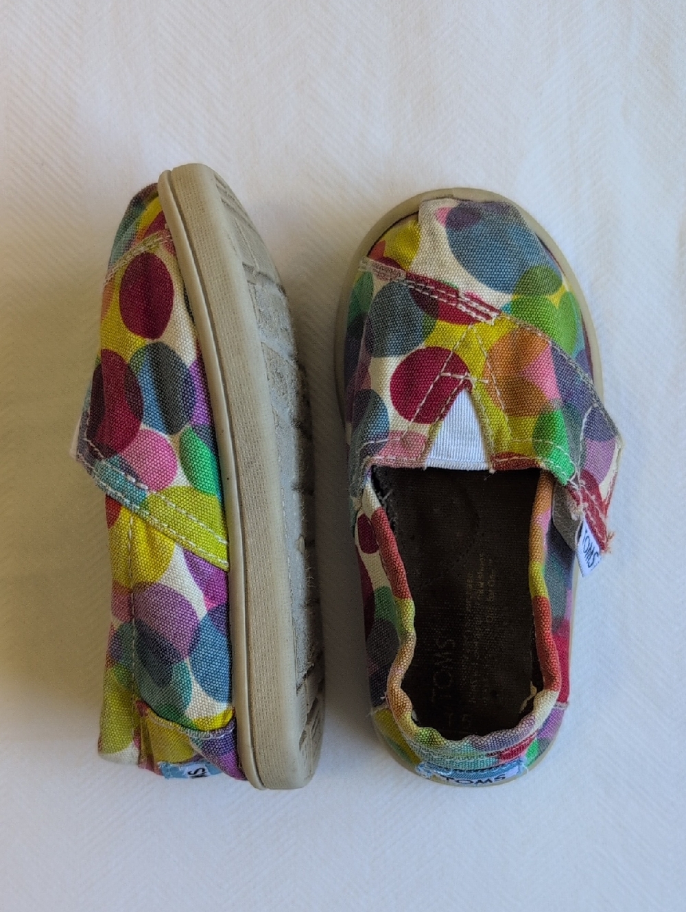 TOMS toddler canvas slip-on shoes rainbow polkadot size T5